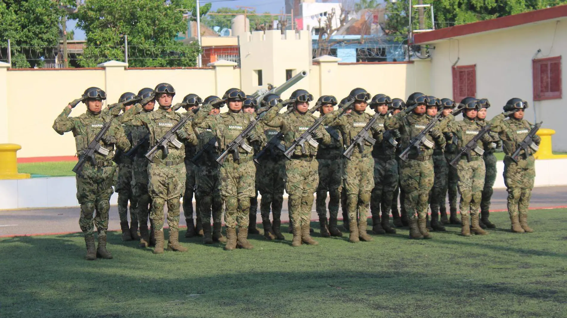 militares conmemoracion fuerzas armadas